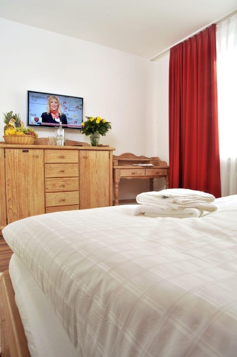 Stadthotel Langenfeld ลังเงนเฟลด์ ภายนอก รูปภาพ