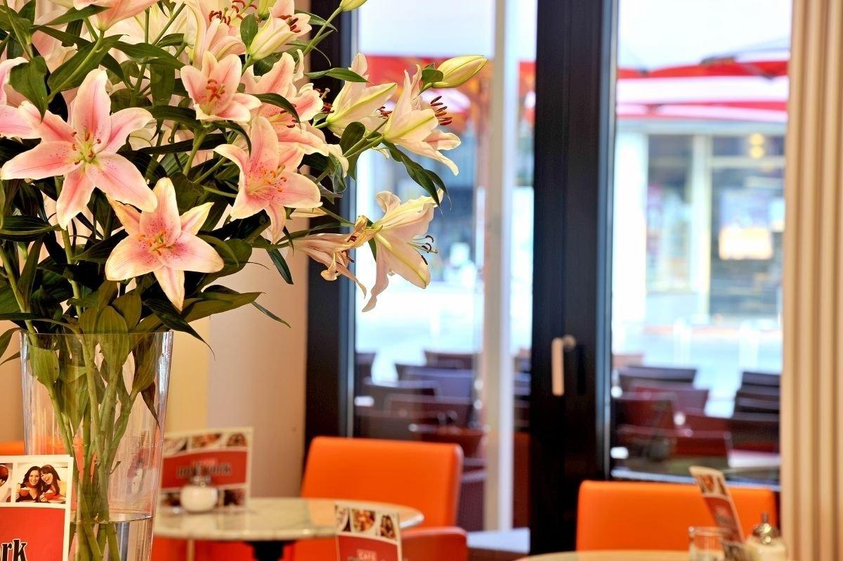 Stadthotel Langenfeld ลังเงนเฟลด์ ภายนอก รูปภาพ